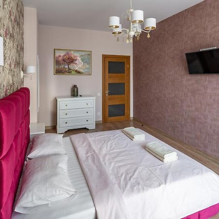 Romari Гнатюка 3 Apartment Lviv Luaran gambar