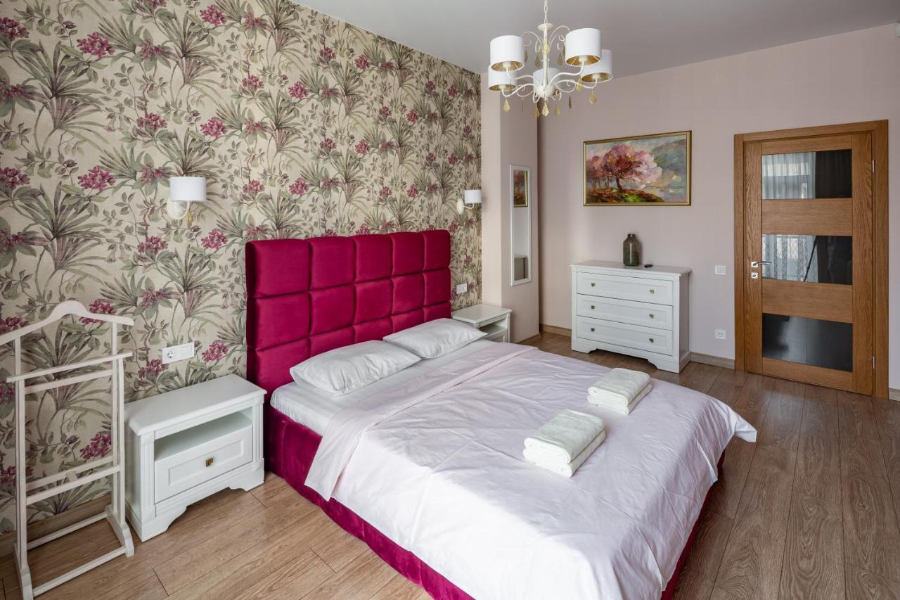 Romari Гнатюка 3 Apartment Lviv Luaran gambar